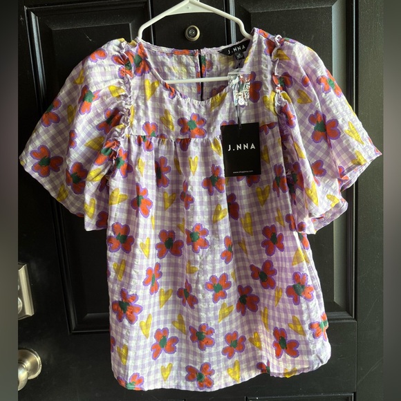 NWT Floral Heart Print Short Sleeve Puff Ruffle Top Size Medium - Picture 11 of 11
